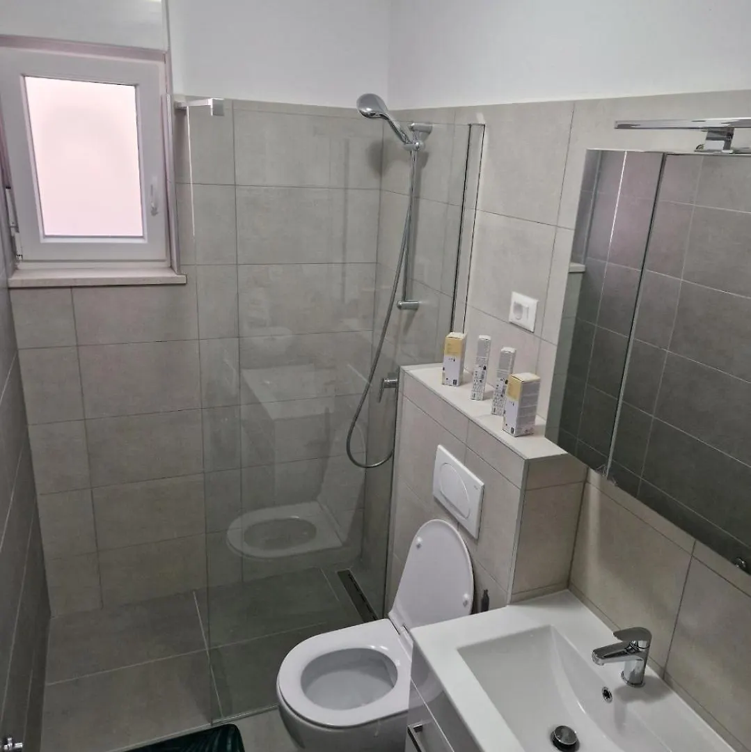 Dobby Appartement Pula 0*,  Kroatië